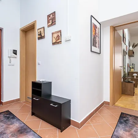 My Gozsdu Court Historic Passage Апартаменты